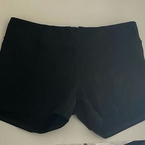 Black ivivva spandex